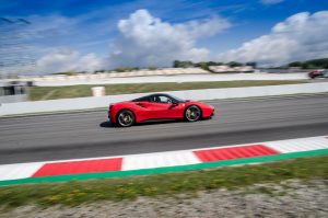 Conducir Ferrari 488 en circuito