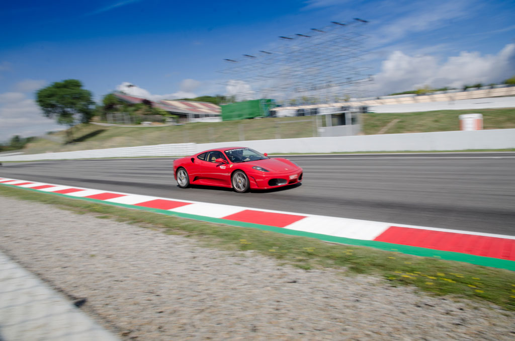 Conducir un Ferrari F430 en circuito