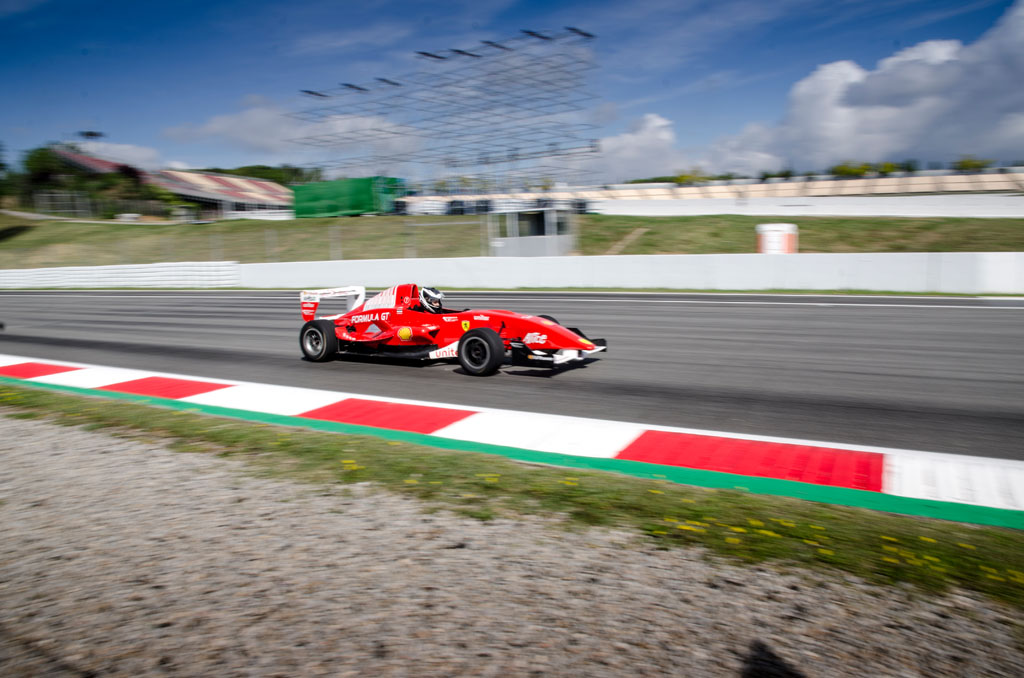 Conducir un Fórmula en circuito